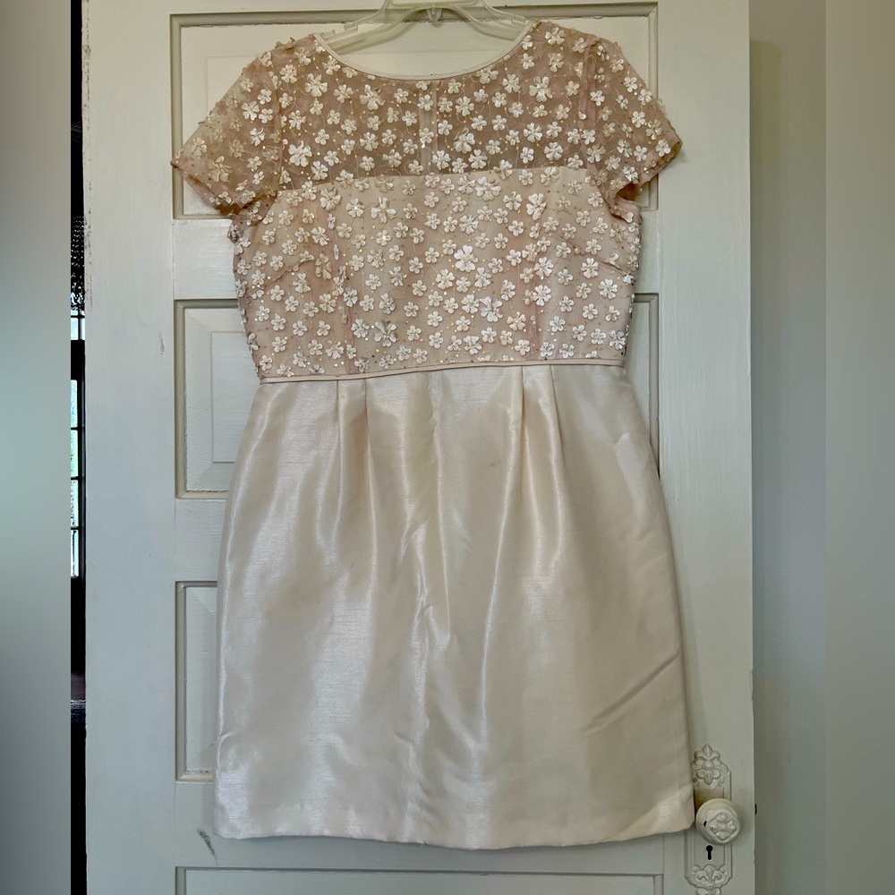 Tahari Cocktail Dress Champagne with Lace Bodice Size 16